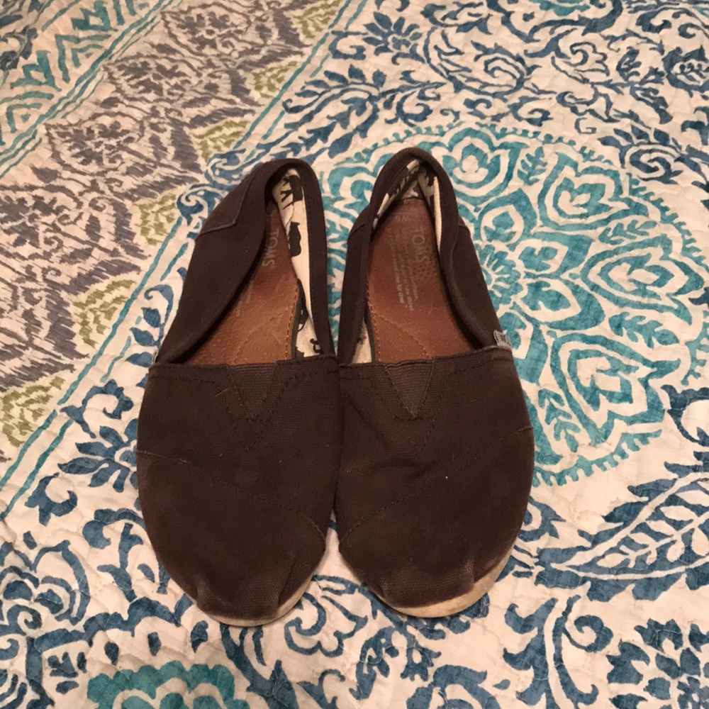 Women's brown toms size 10